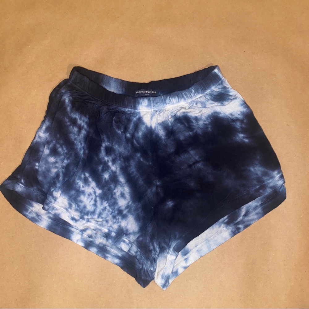 Brandy Melville shorts!